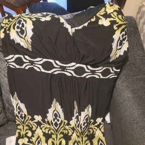 Cute shorter dress Green and Black